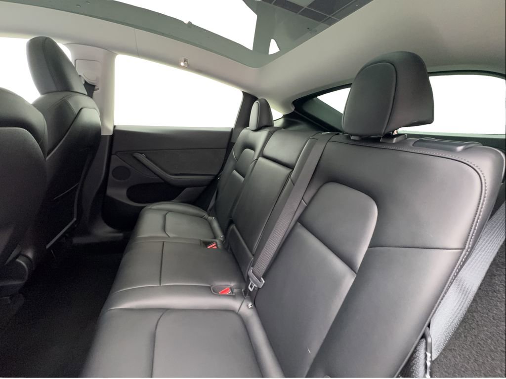 Used 2023 Tesla Model Y AWD image 21