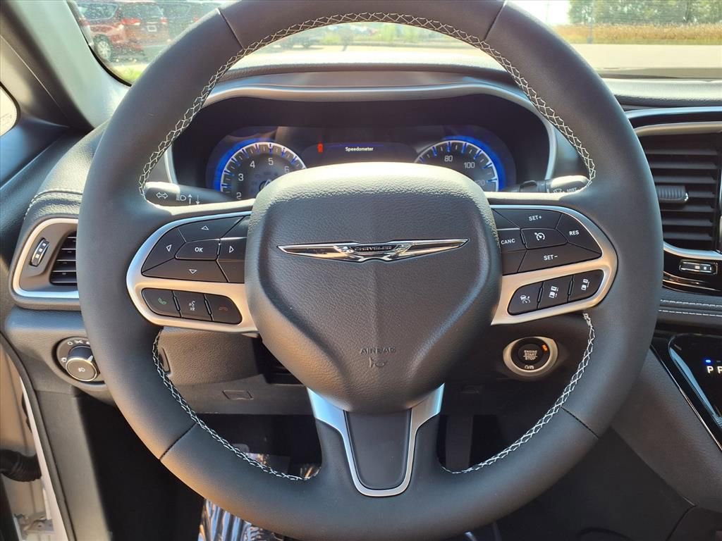 New 2026 Chrysler Pacifica Select image 15