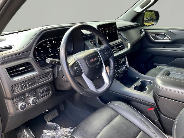 Used 2022 GMC Yukon XL SLT w/ SLT Premium Package AWD/4WD image 18