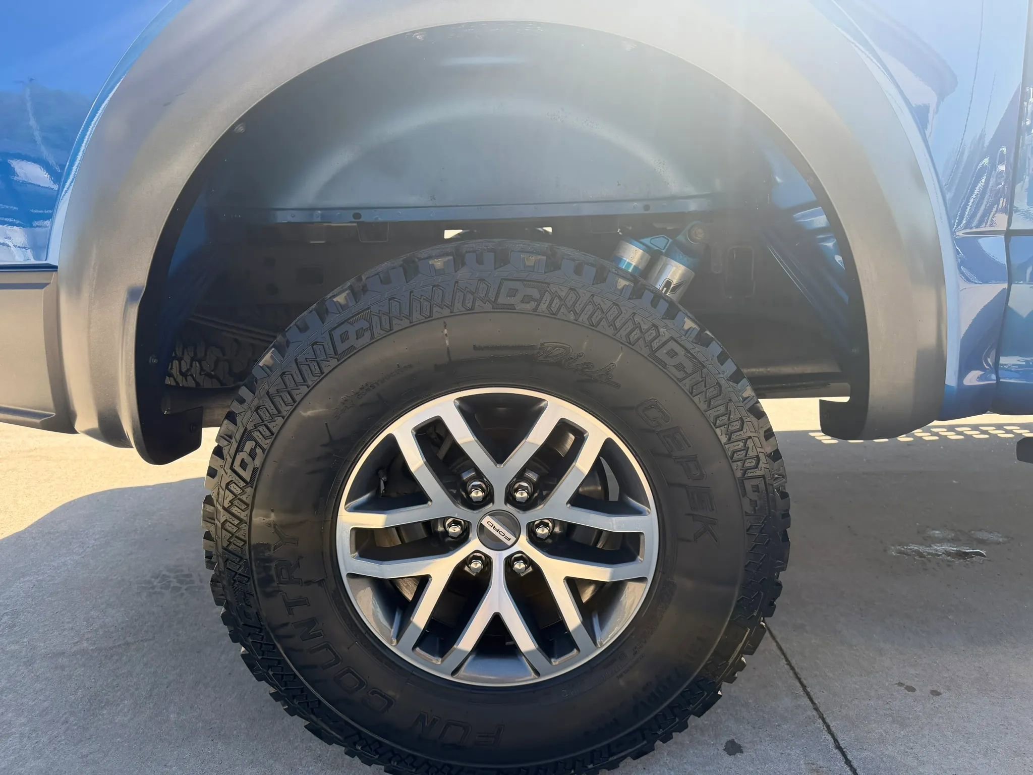 Used 2017 Ford F150 Raptor w/ Equipment Group 802A Luxury image 76