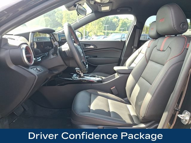 Used 2025 Chevrolet Trax RS w/ Driver Confidence Package FWD image 2