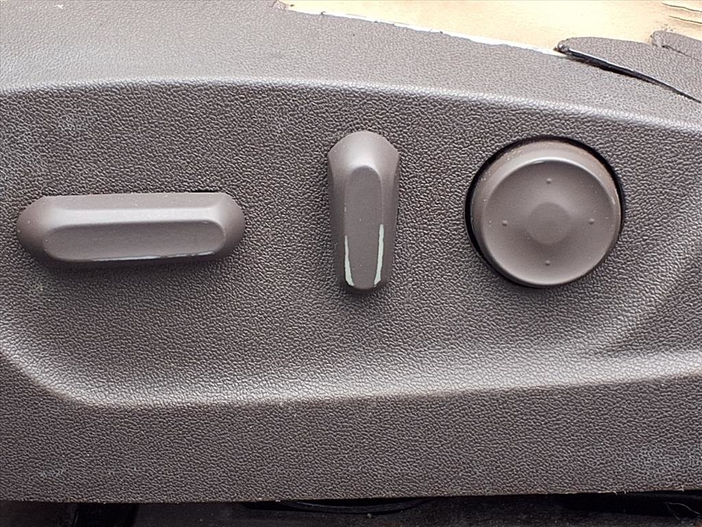 Used 2014 Chevrolet Malibu LT w/ Power Convenience Package image 4