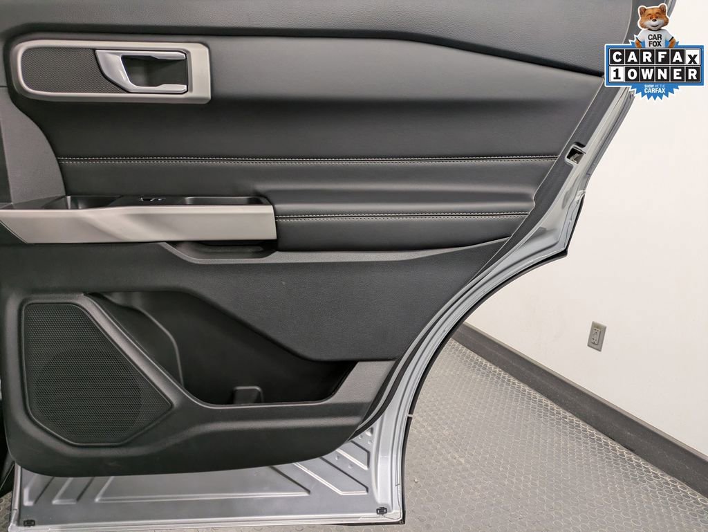 Used 2022 Ford Explorer XLT w/ Equipment Group 202A image 27