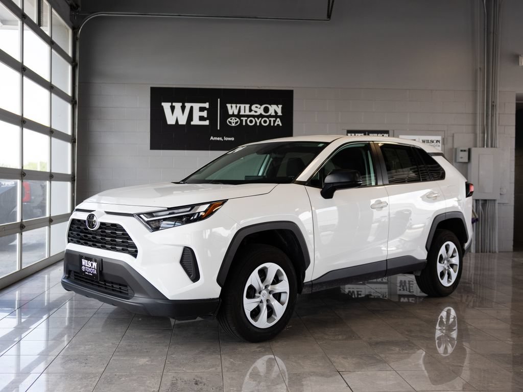 Used 2024 Toyota RAV4 LE AWD/4WD image 2