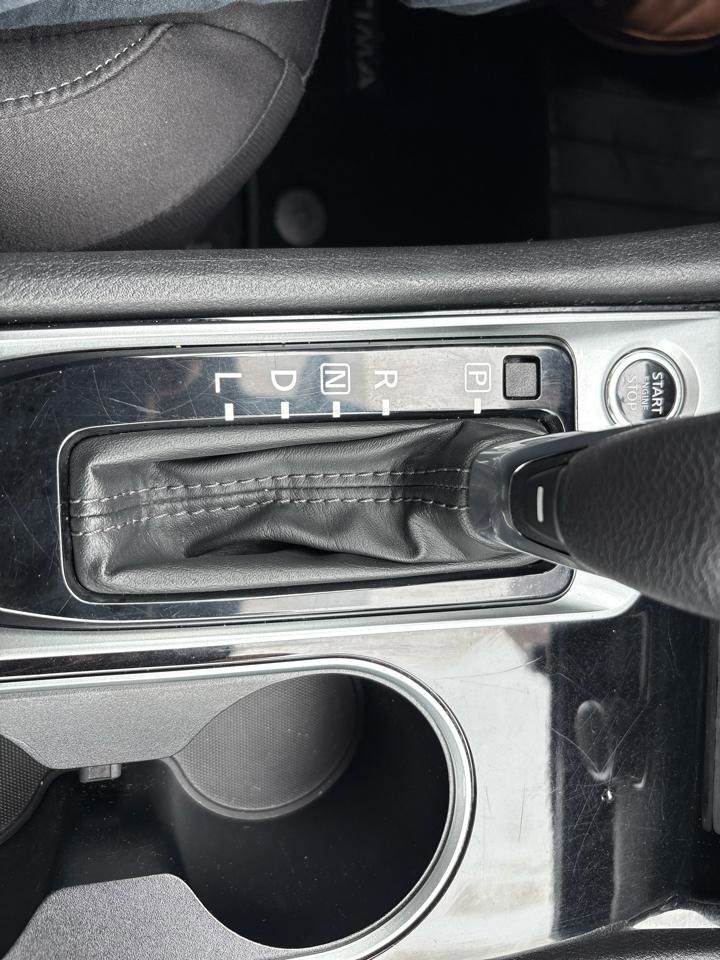 Used 2024 Nissan Altima 2.5 SV FWD image 13