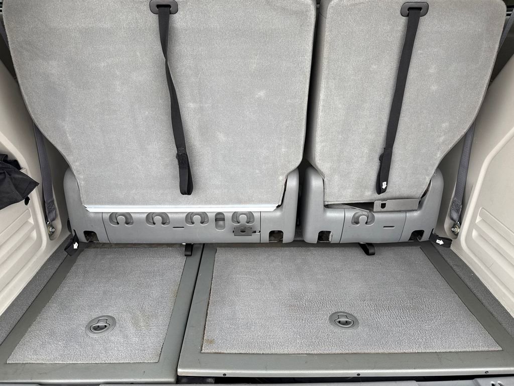 Used 2008 Dodge Grand Caravan SXT w/ Family Value Group image 11