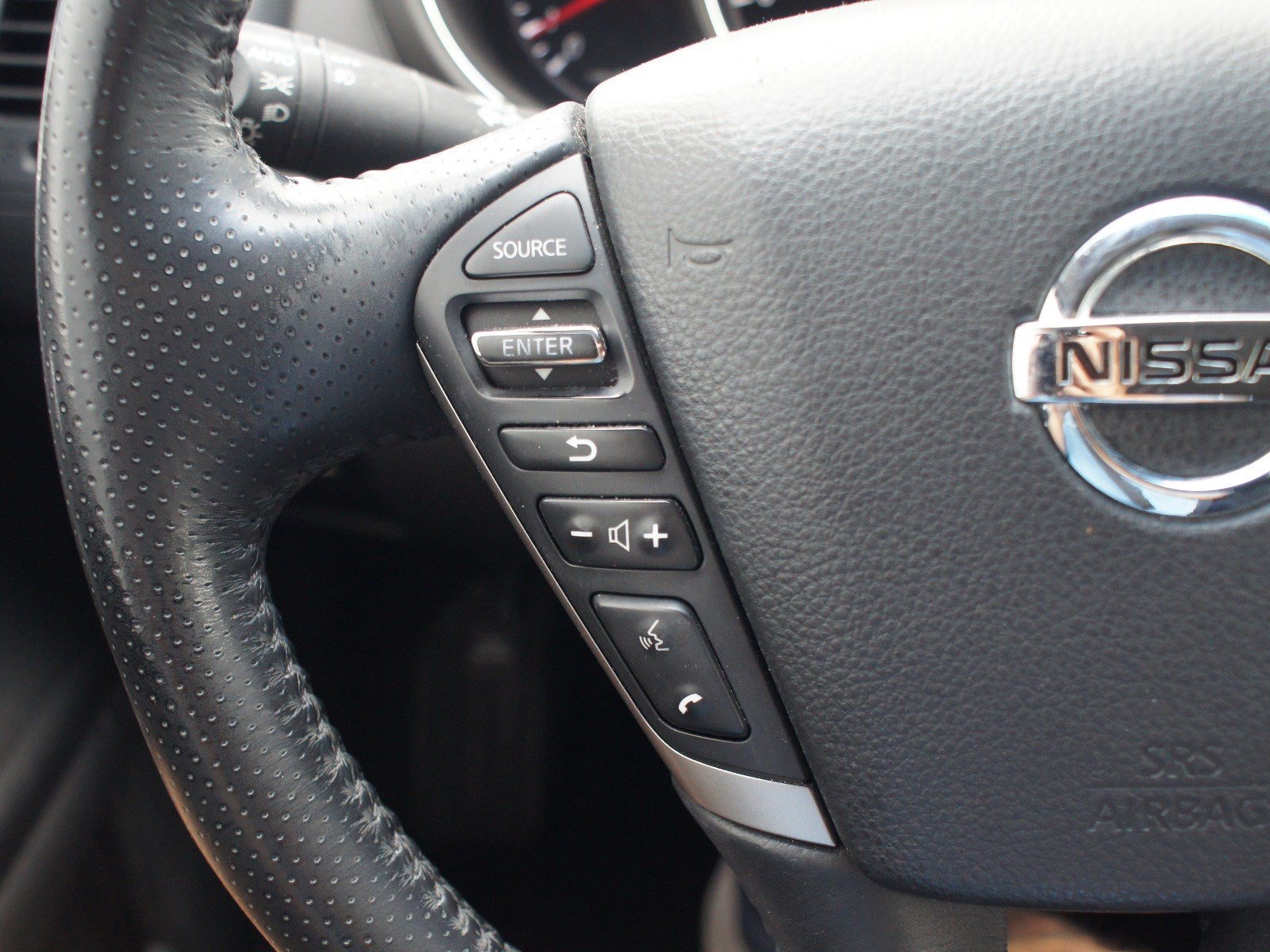 Used 2014 Nissan Murano SV w/ Value Package FWD image 9
