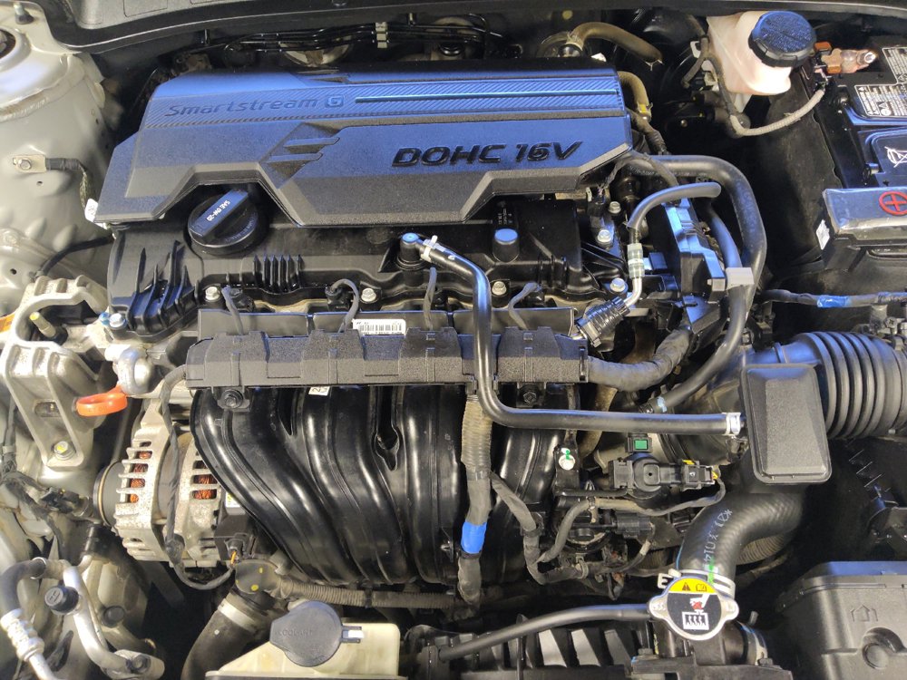 Used 2021 Hyundai Elantra SE FWD image 30
