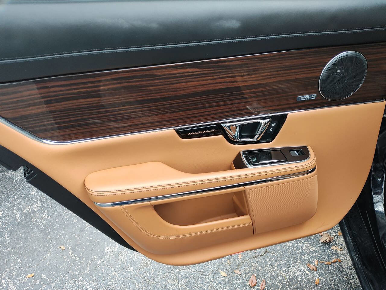 Used 2015 Jaguar XJ L Portfolio image 39