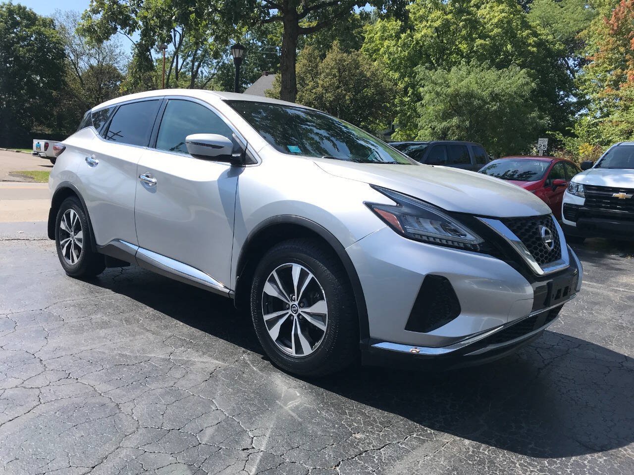 Used 2019 Nissan Murano S AWD/4WD image 2