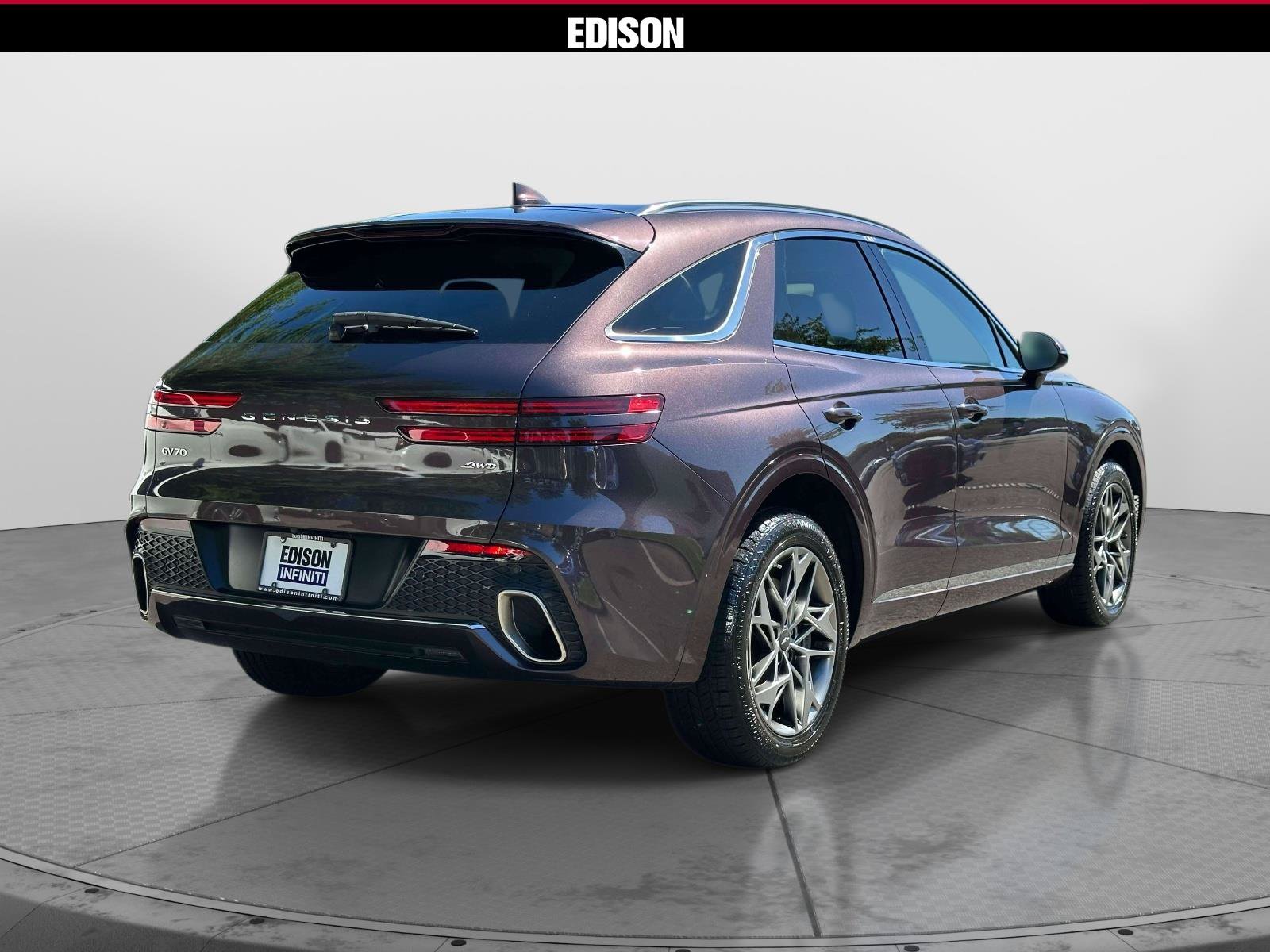 Used 2023 Genesis GV70 2.5T w/ Select Package AWD/4WD image 4