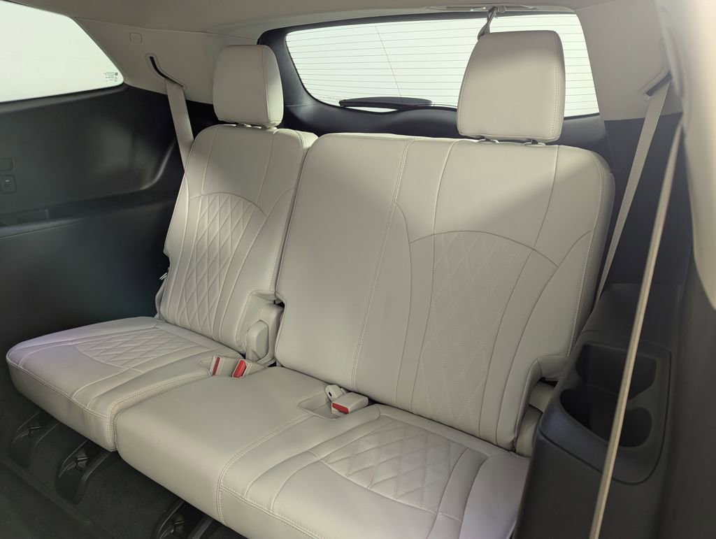 Used 2023 Buick Enclave Avenir w/ Avenir Technology Package image 21