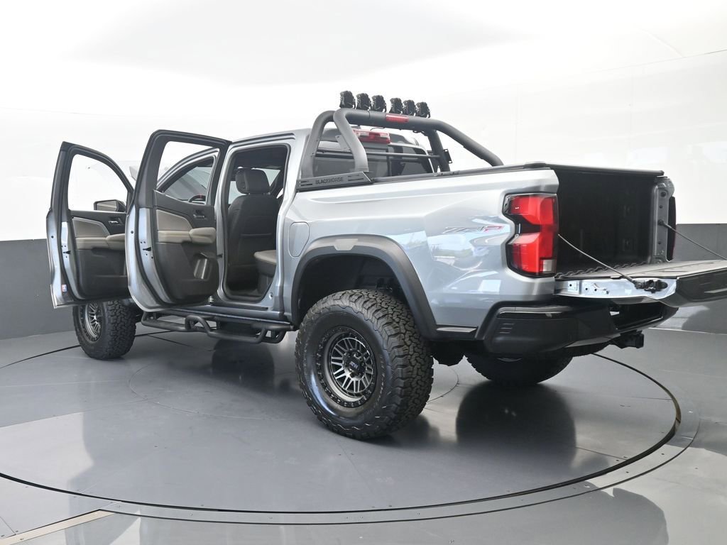 Used 2025 Chevrolet Colorado ZR2 w/ Technology Package AWD/4WD image 81