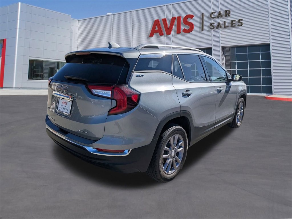 Used 2024 GMC Terrain SLT image 6