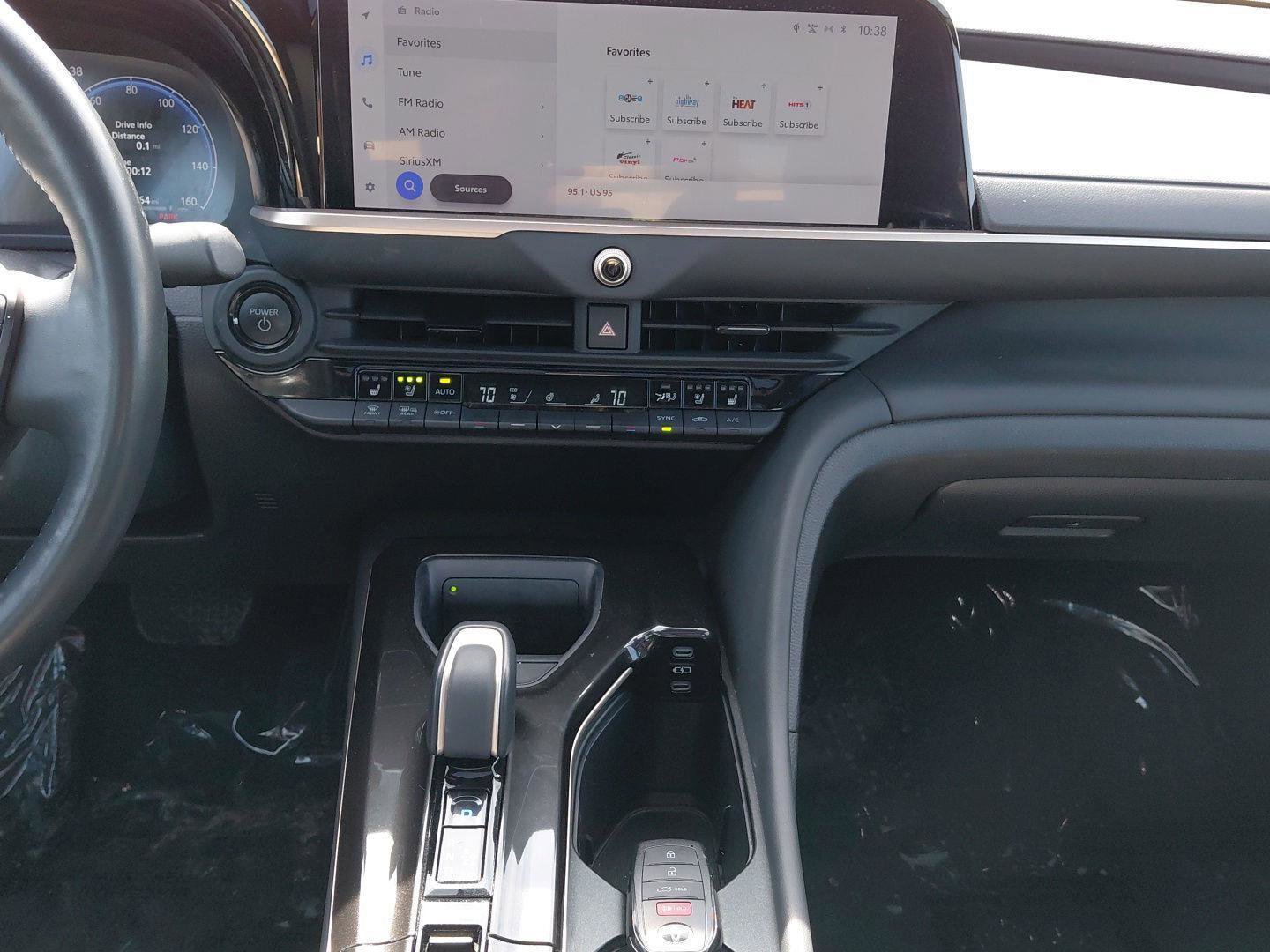 Used 2024 Toyota Crown Limited image 38