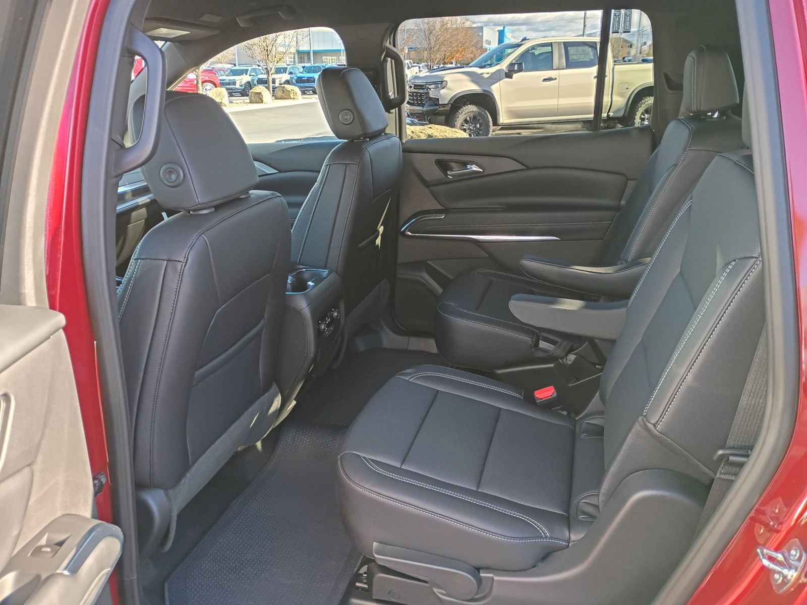 New 2026 Chevrolet Traverse LT w/ Midnight/Sport Edition image 25