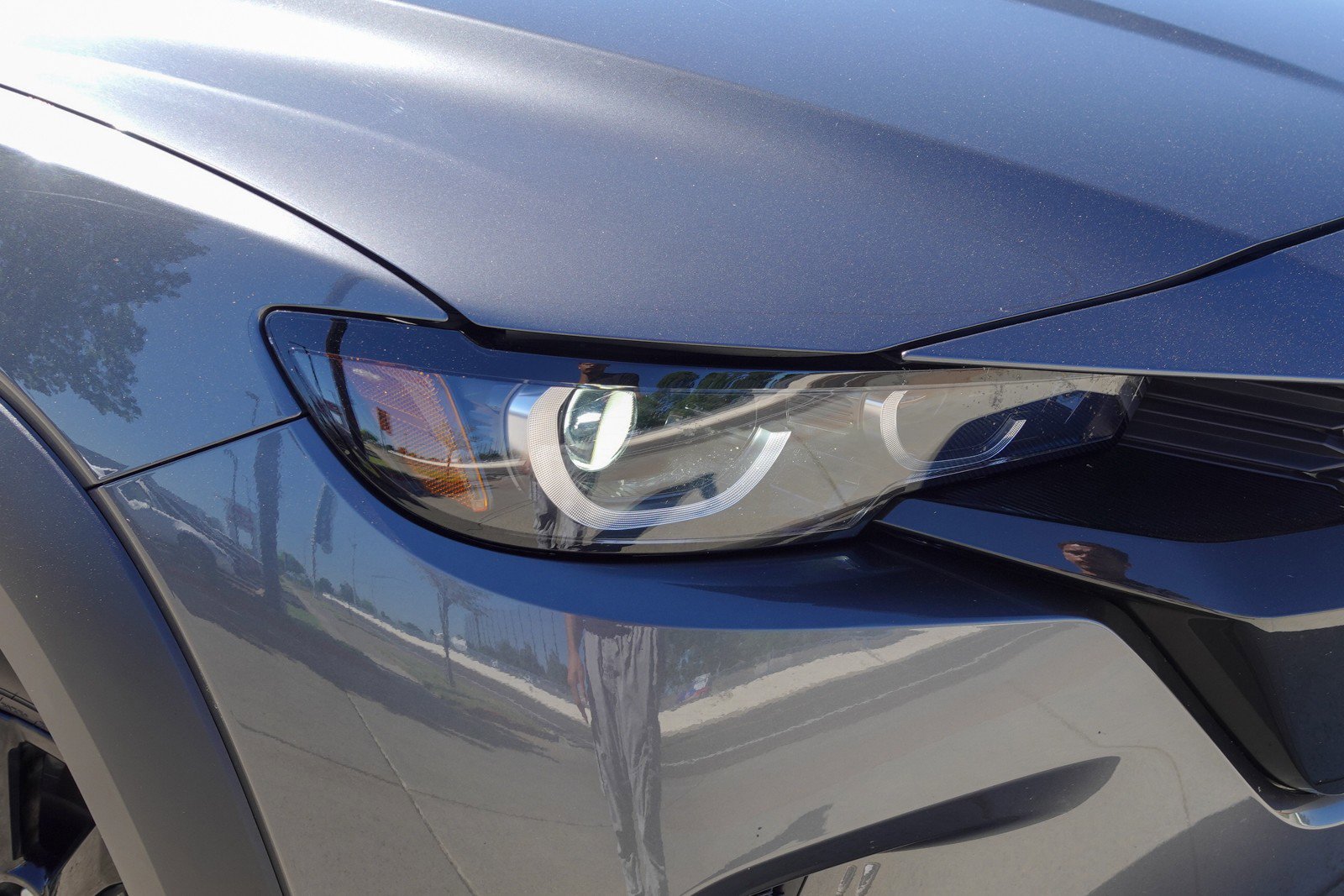 Used 2025 MAZDA CX-50 AWD 2.5 S w/ Premium Package image 2