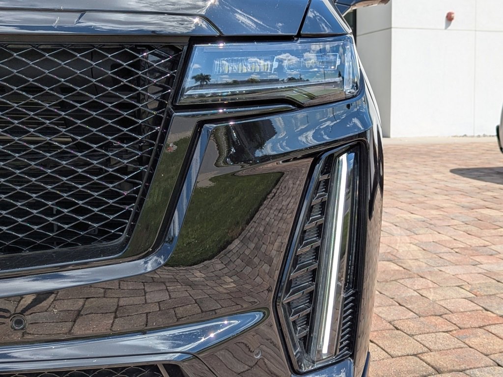 Used 2023 Cadillac Escalade V image 9