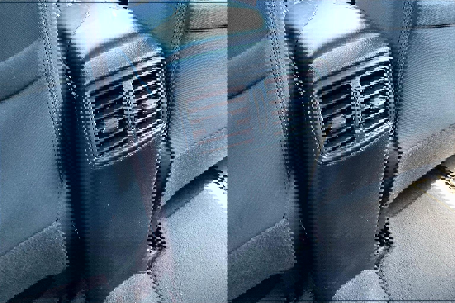 Used 2017 Nissan Rogue S image 31