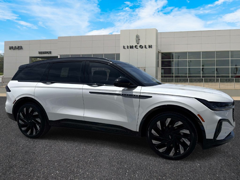 New 2026 Lincoln Nautilus Reserve w/ Jet Appearance Package