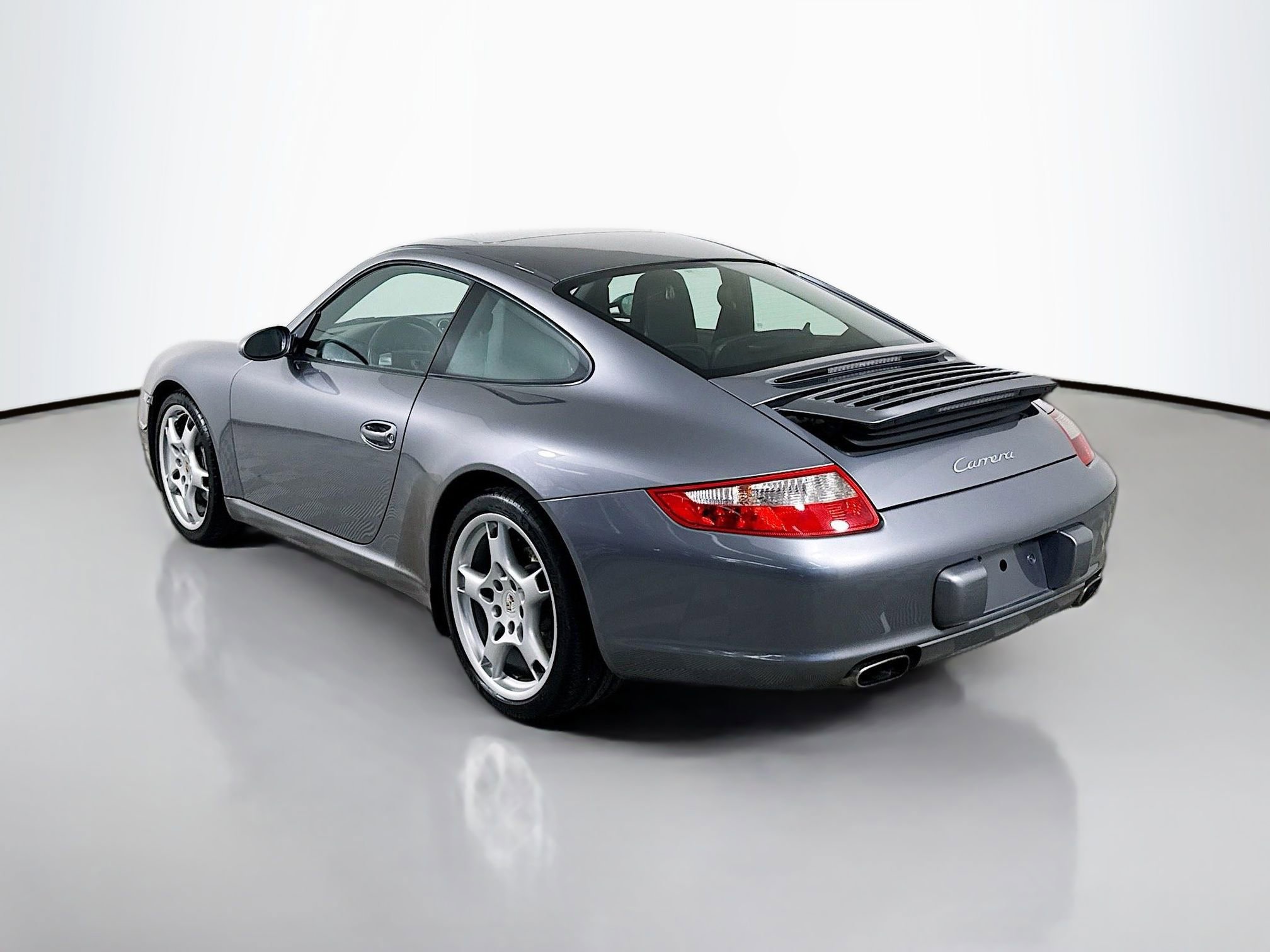 Used 2005 Porsche 911 Carrera image 3