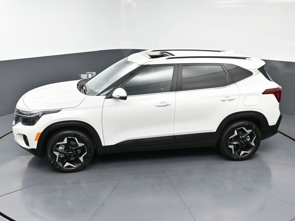 Used 2024 Kia Seltos EX image 49