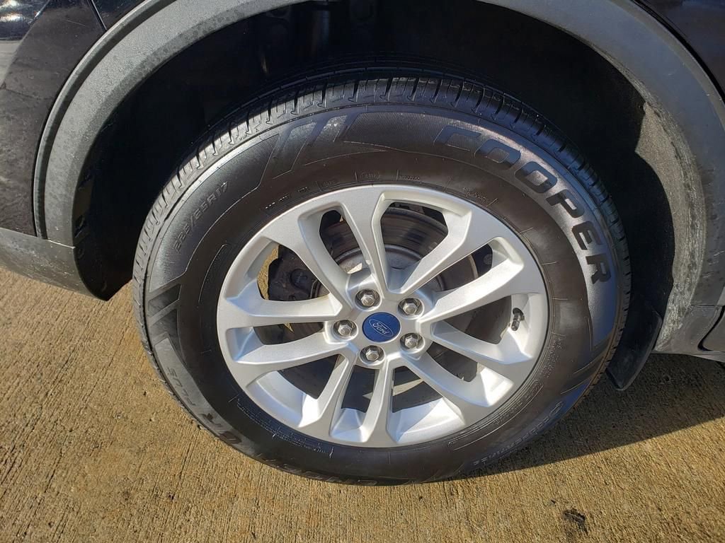 Used 2020 Ford Escape SE image 44