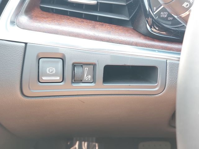 Used 2025 Cadillac XT5 Premium Luxury w/ LPO, Floor Liner Package image 26