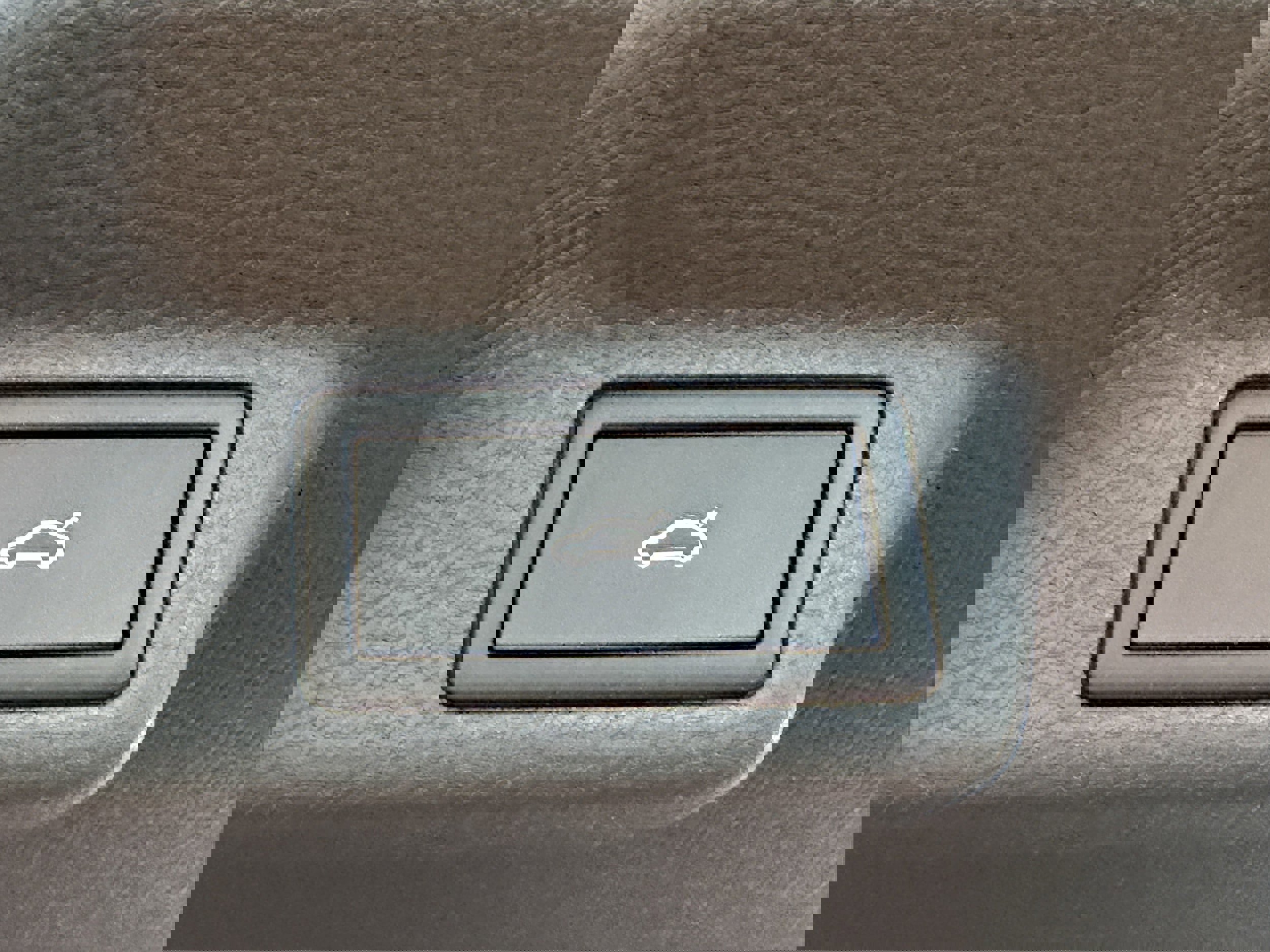 New 2025 Volkswagen ID. Buzz 1st Edition image 9