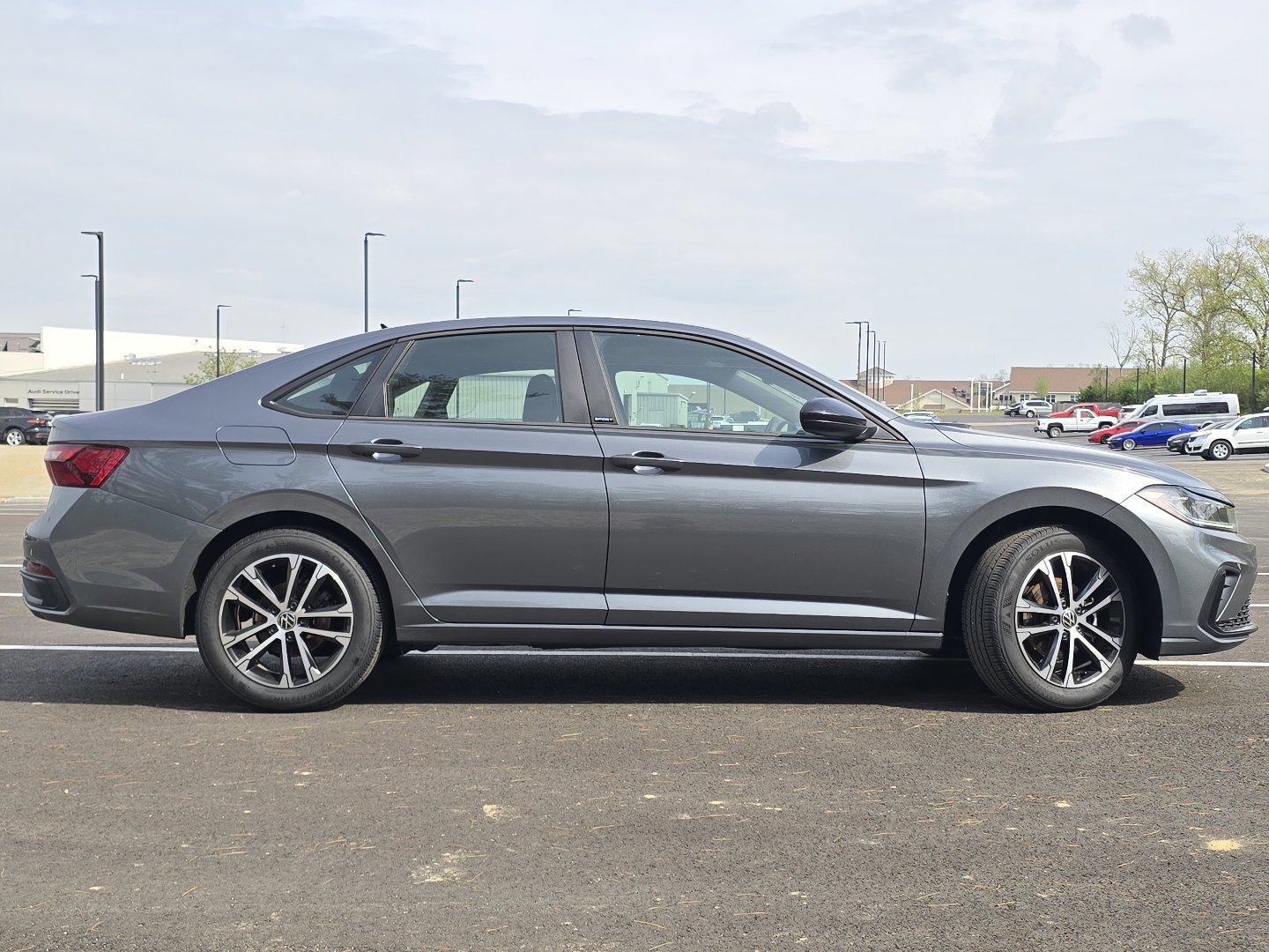 Used 2025 Volkswagen Jetta Sport image 21