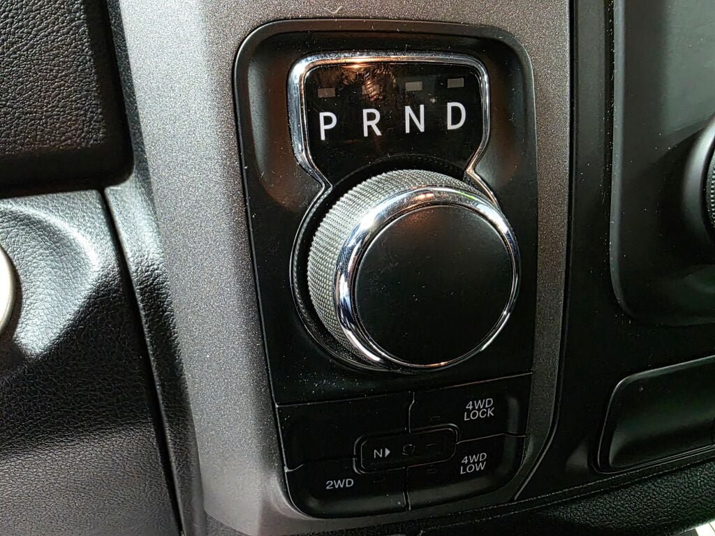 Used 2018 RAM 1500 Express AWD/4WD image 12