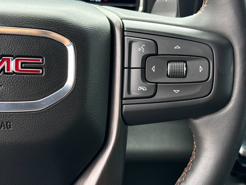Used 2024 GMC Sierra 1500 AT4 w/ Technology Package AWD/4WD image 18