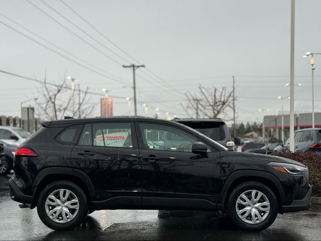 Used 2023 Toyota Corolla Cross L image 5