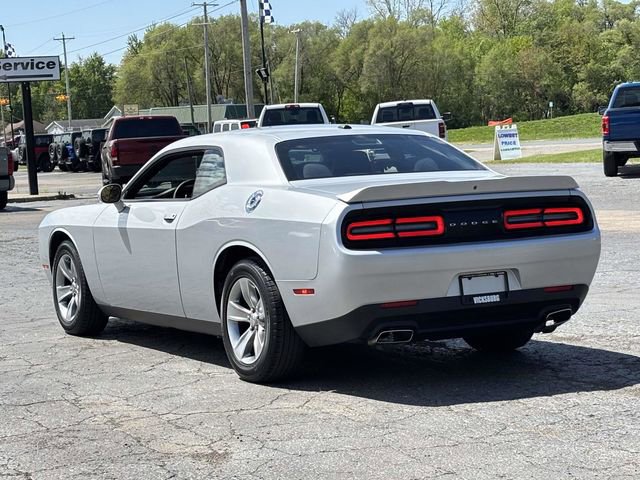 Used 2020 Dodge Challenger SXT RWD video 2