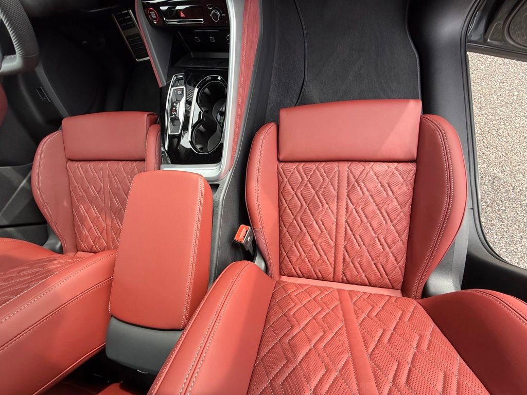 New 2025 Audi SQ5 Prestige image 48