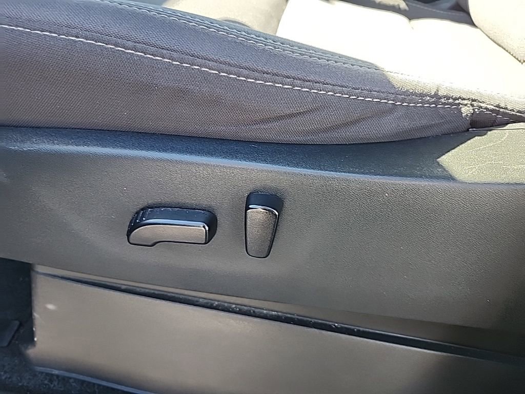 Used 2023 Nissan Frontier SV image 22