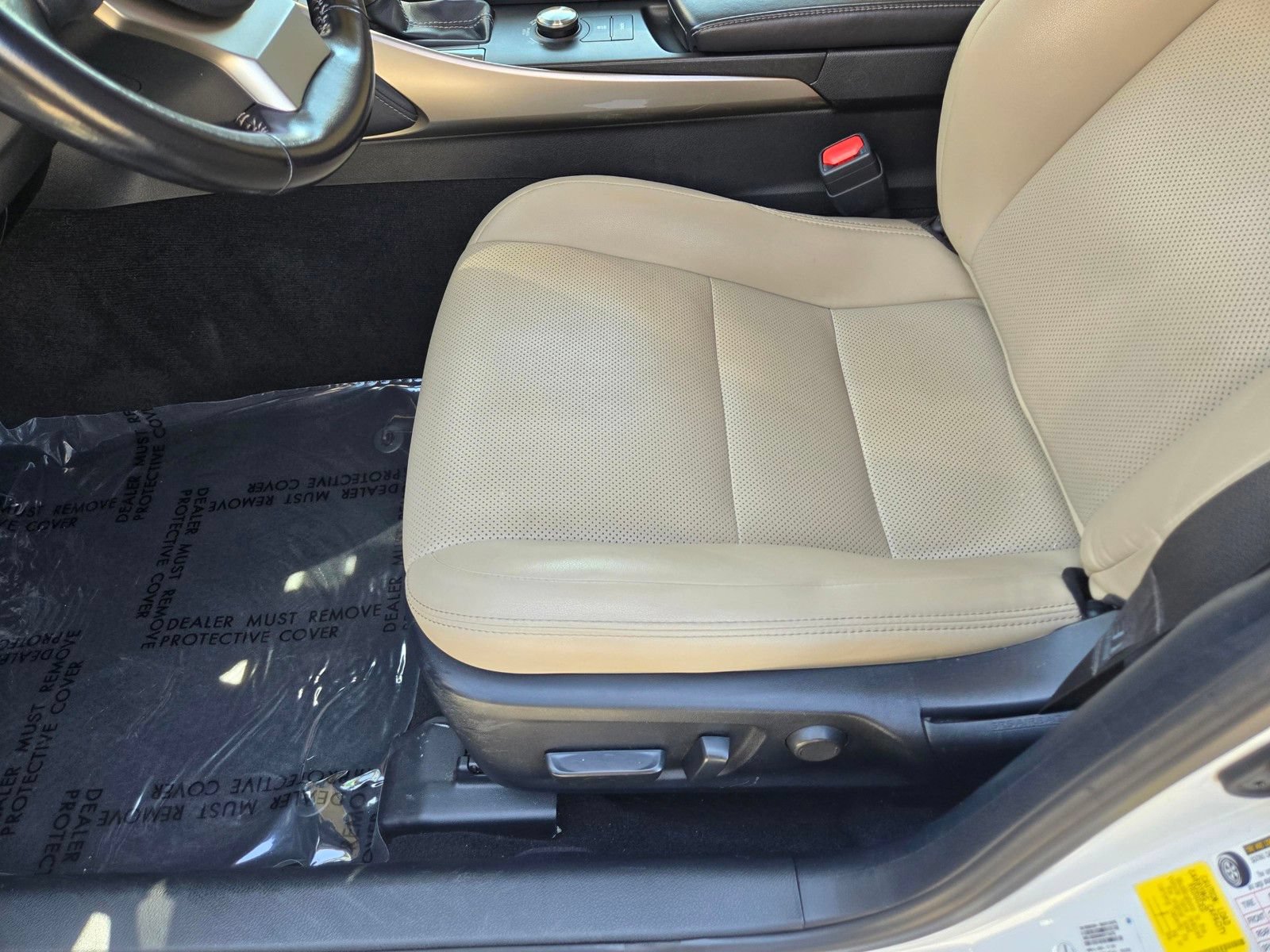 Used 2020 Lexus IS 300 w/ Navigation Package RWD image 10