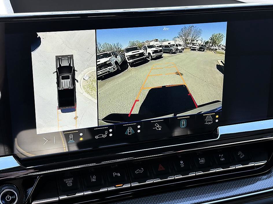 Used 2025 Chevrolet Silverado 2500 ZR2 w/ Technology Package image 21