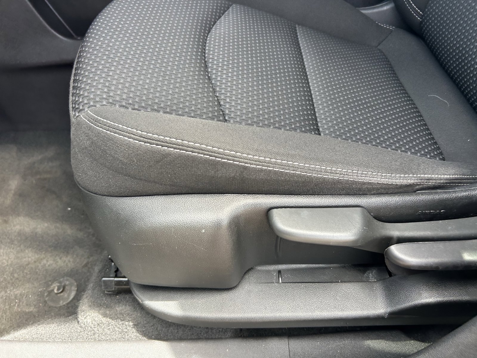 Certified 2024 GMC Terrain SLE FWD image 25