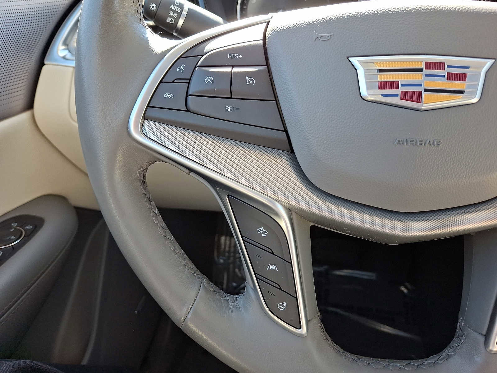 Certified 2024 Cadillac XT5 Premium Luxury image 28