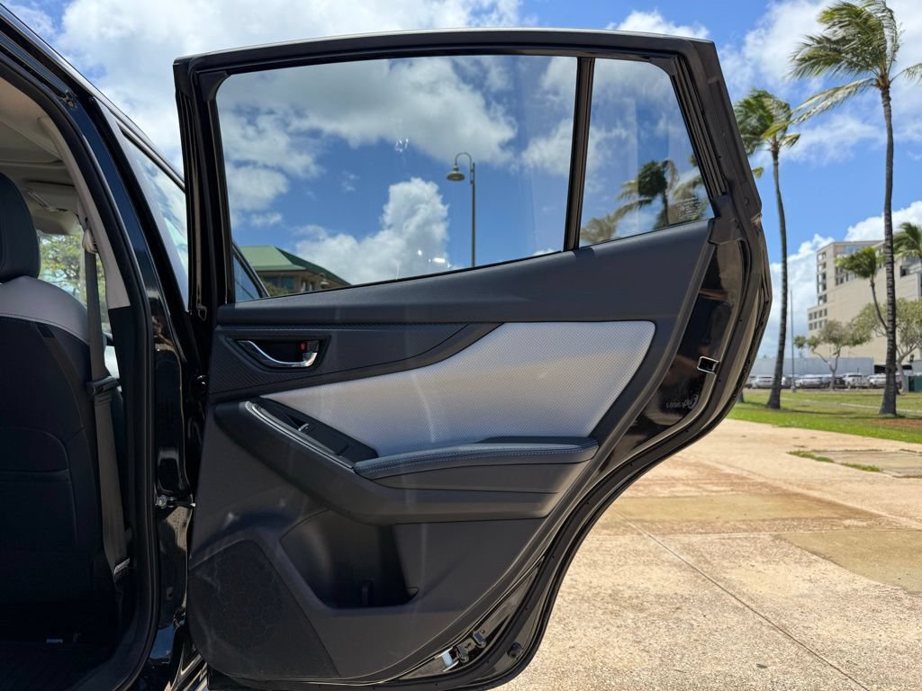 Used 2019 Subaru Crosstrek Hybrid w/ Moonroof Package w/Navigation AWD/4WD image 15