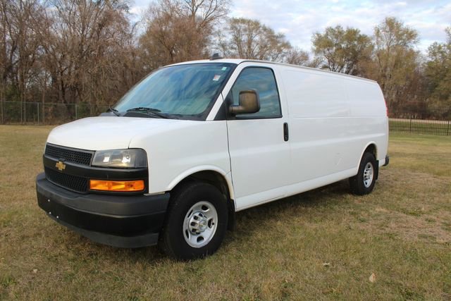 Used 2020 Chevrolet Express 3500 Extended w/ Driver Convenience Package RWD image 1