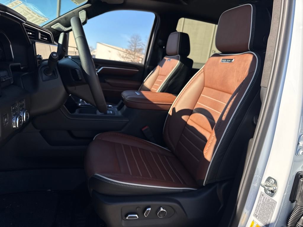 New 2026 GMC Sierra 2500 Denali Ultimate w/ Max Trailering Package image 16