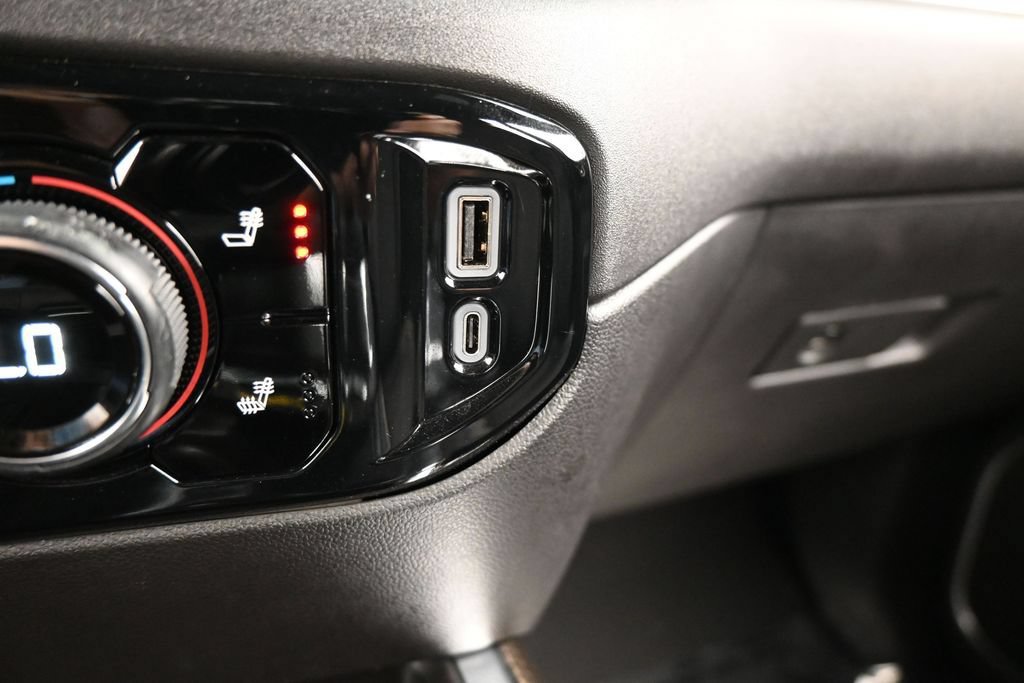 Used 2024 Chevrolet Silverado 1500 RST RWD image 28