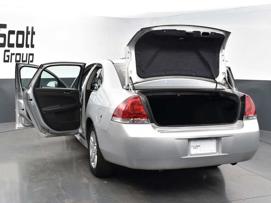 Used 2011 Chevrolet Impala LT image 27