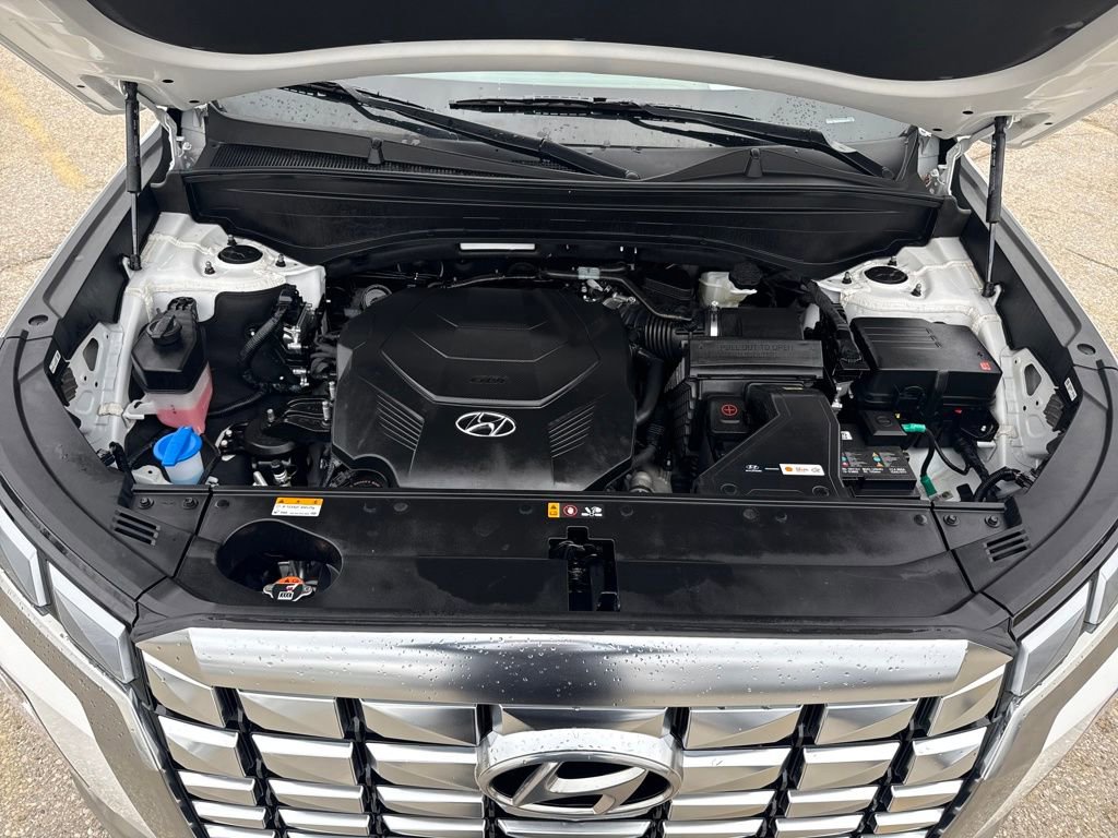 Used 2024 Hyundai Palisade Calligraphy image 10