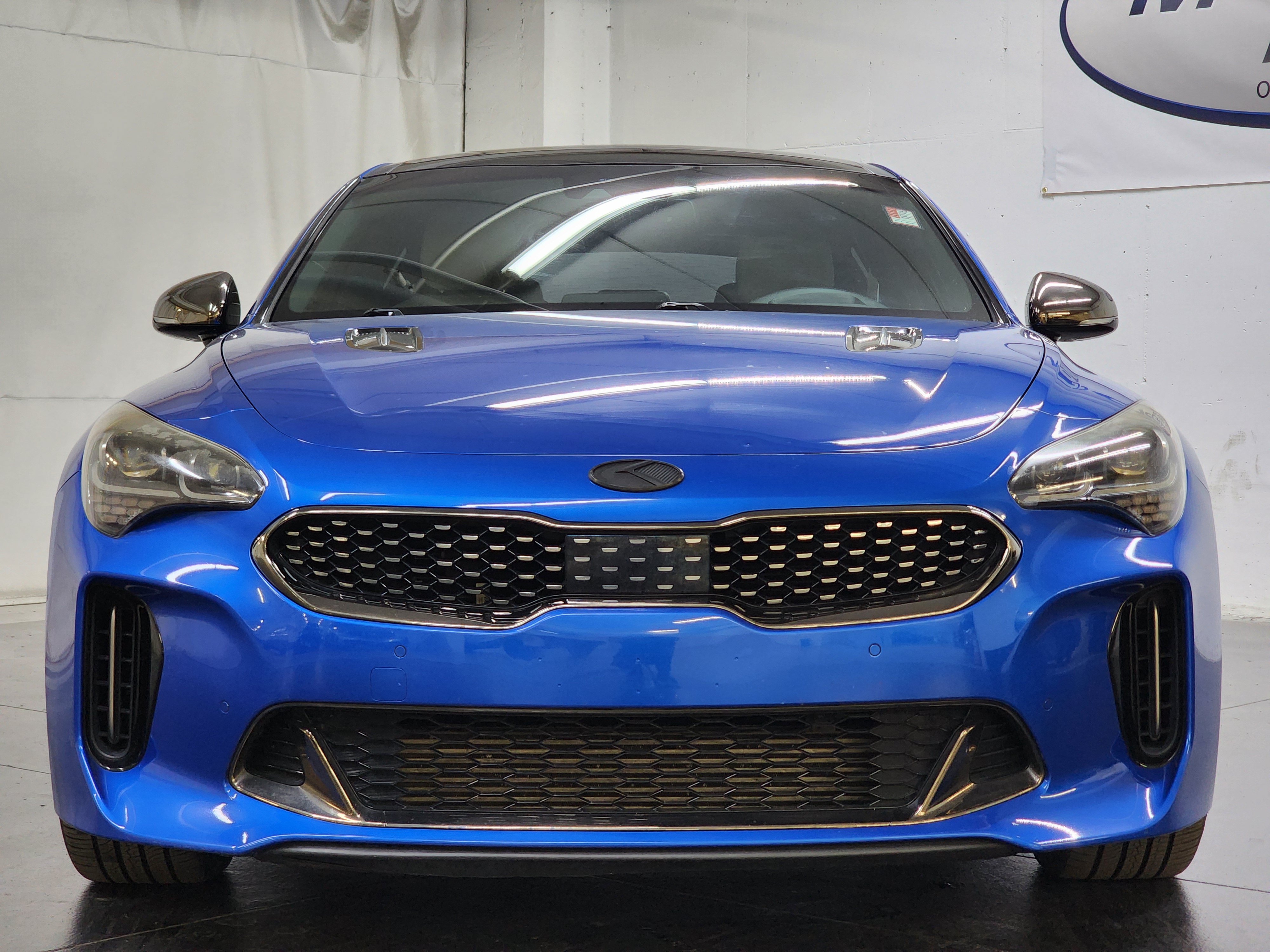 Used 2018 Kia Stinger GT2 AWD/4WD image 13