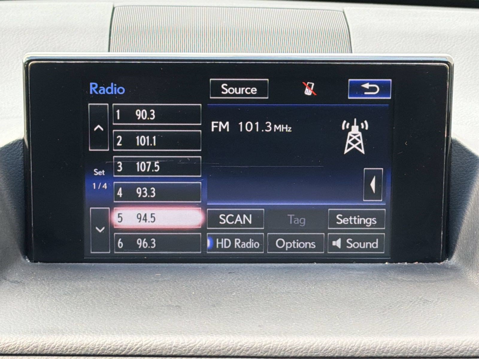 Used 2015 Lexus CT 200h w/ Navigation Package FWD image 23