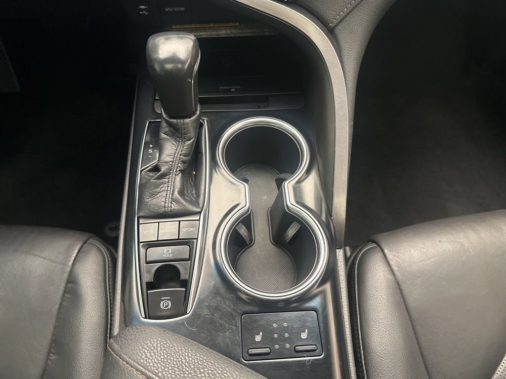 Used 2018 Toyota Camry XLE image 21