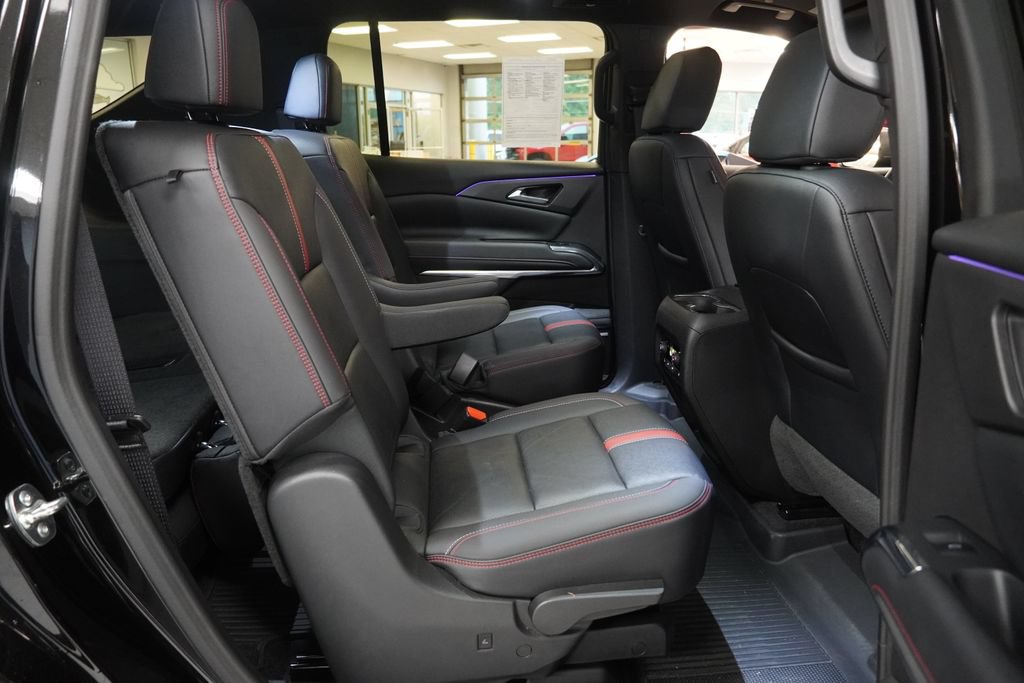 Used 2025 Chevrolet Traverse RS w/ LPO, Floor Liner Package AWD/4WD image 34